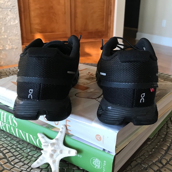 ON CLOUD WOMEN ALL BLACK RUNNING SHOES - Picture 5 of 11